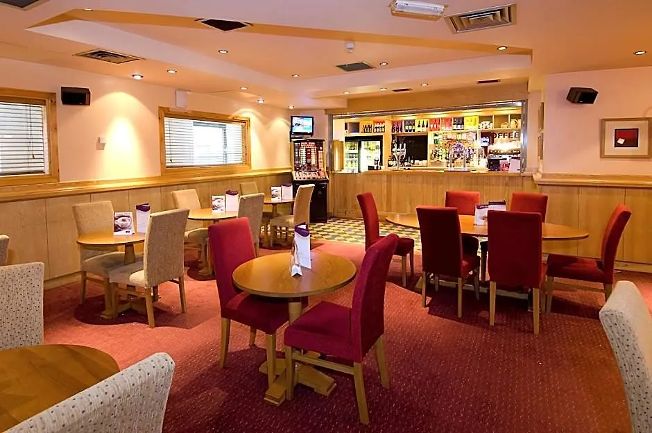 Premier Inn Manchester City-1